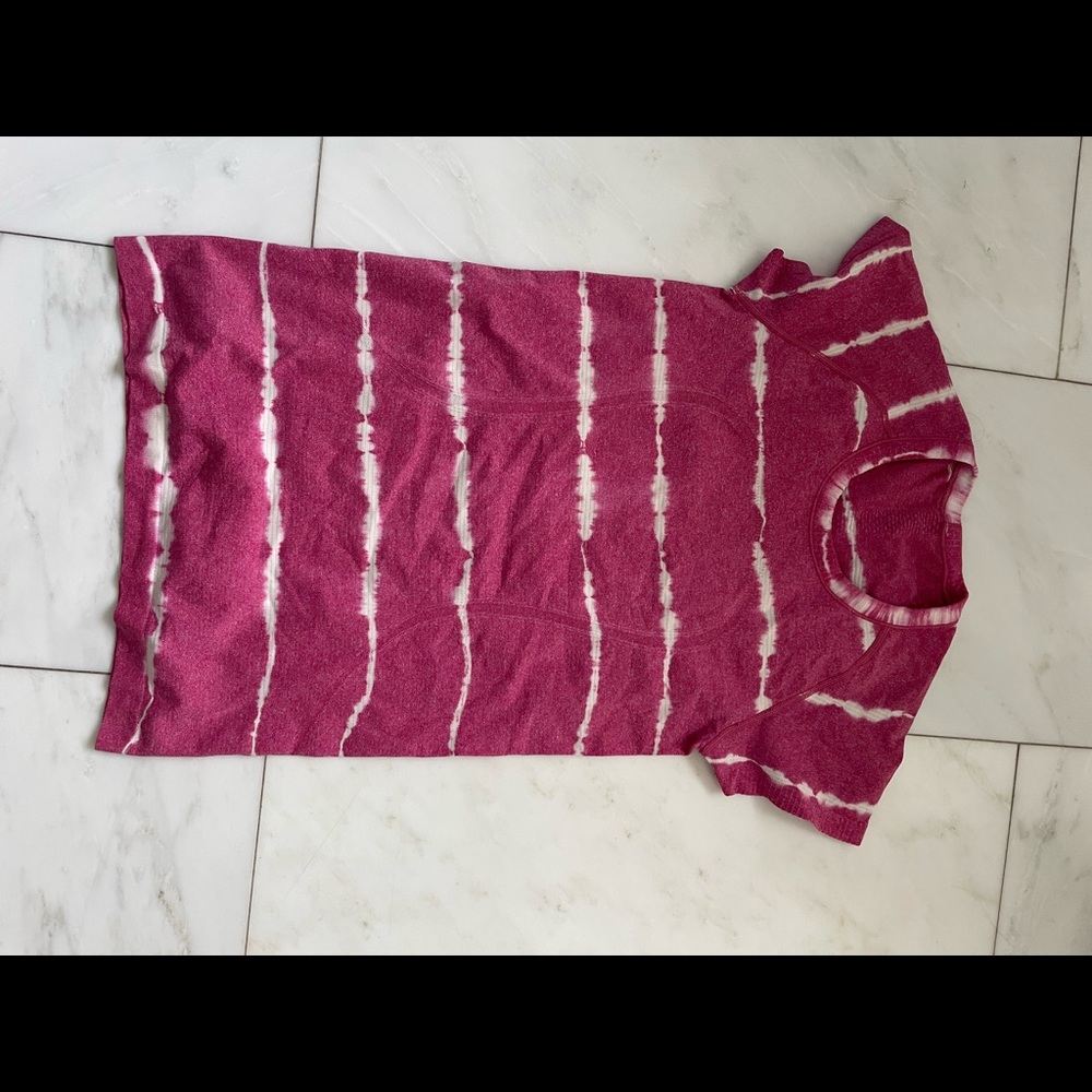 Lululemon swiftly tech size 6 short sleeve shirt in  pink tie-dye.  Like new.